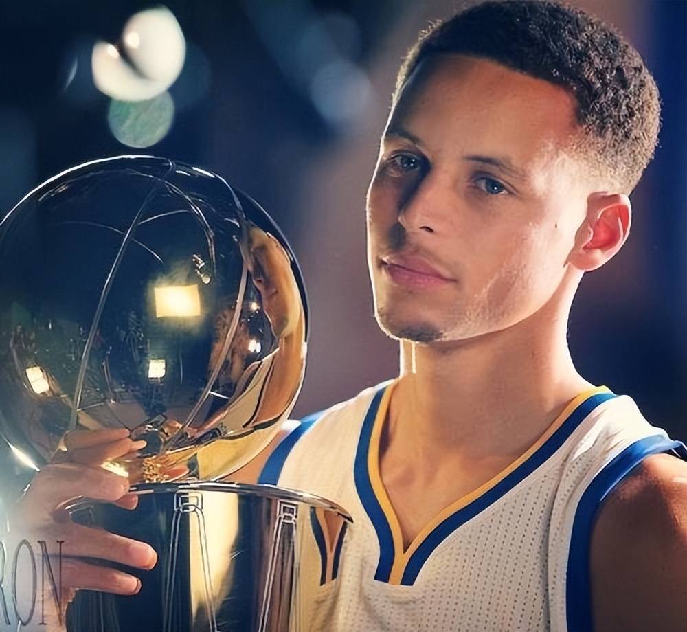 贡献近乎于 贡献近乎于