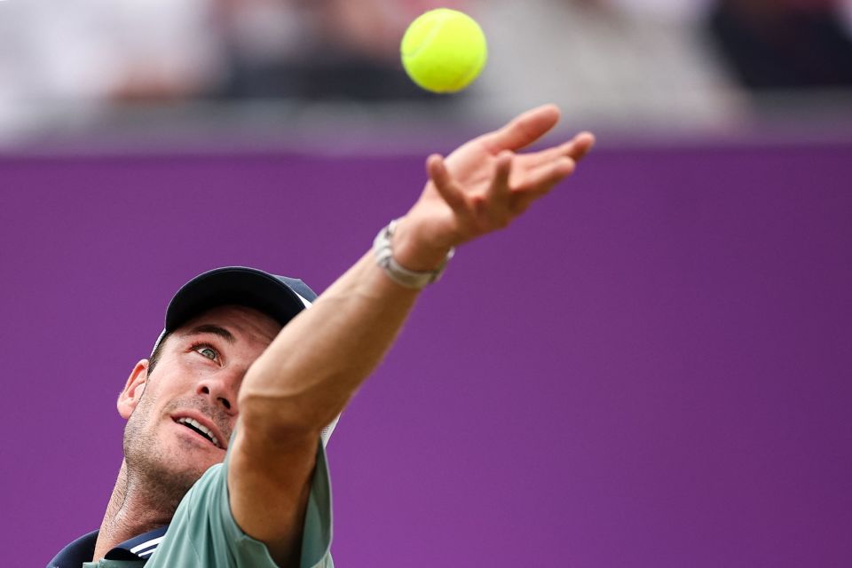 崭露头角以 崭露头角以